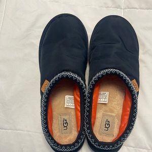 UGG tasman slipper size USA 11